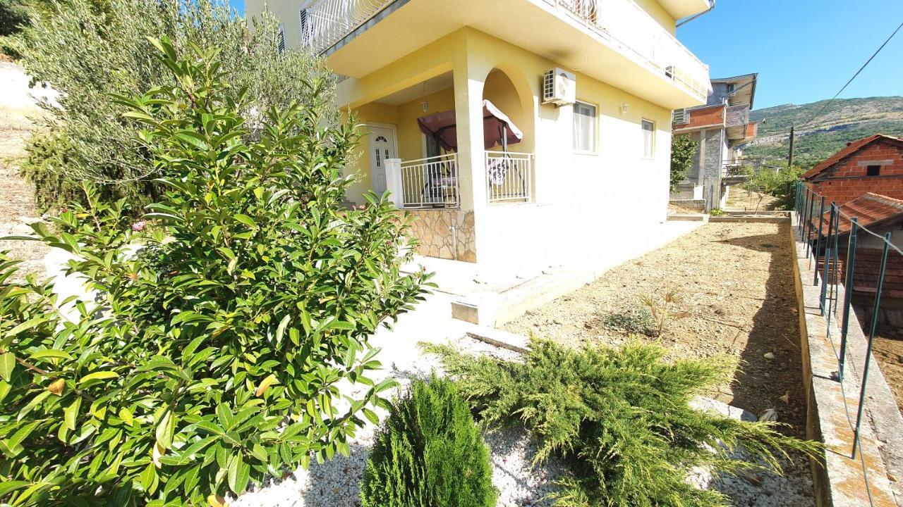 Angel Apartment Drnis Exterior photo
